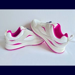 UGG CA805 Kids White/Pink Zipper Sneaker. NWT